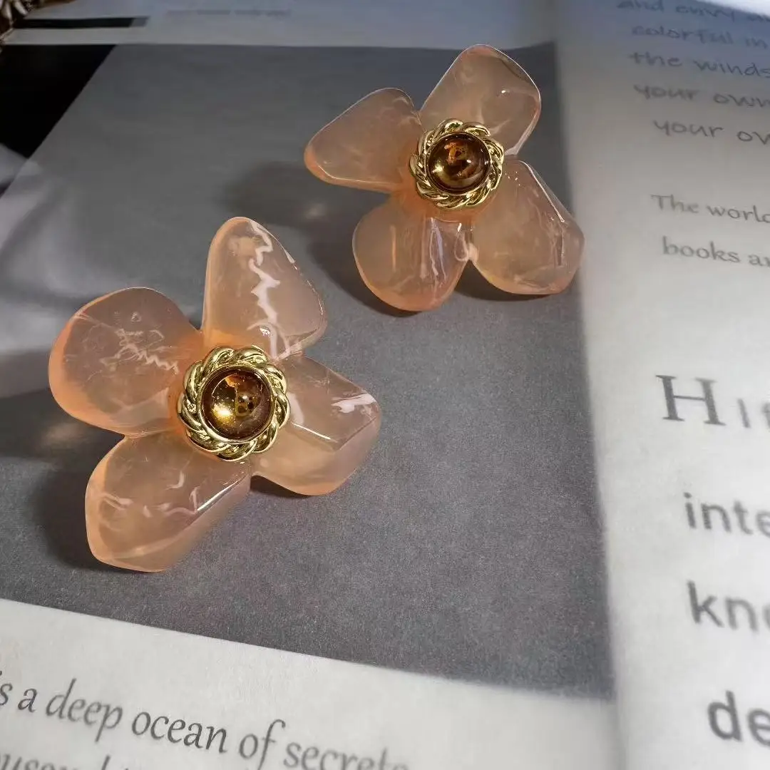 

vintage new retro pink handmade moonlight glazed flower petal romance stud earring