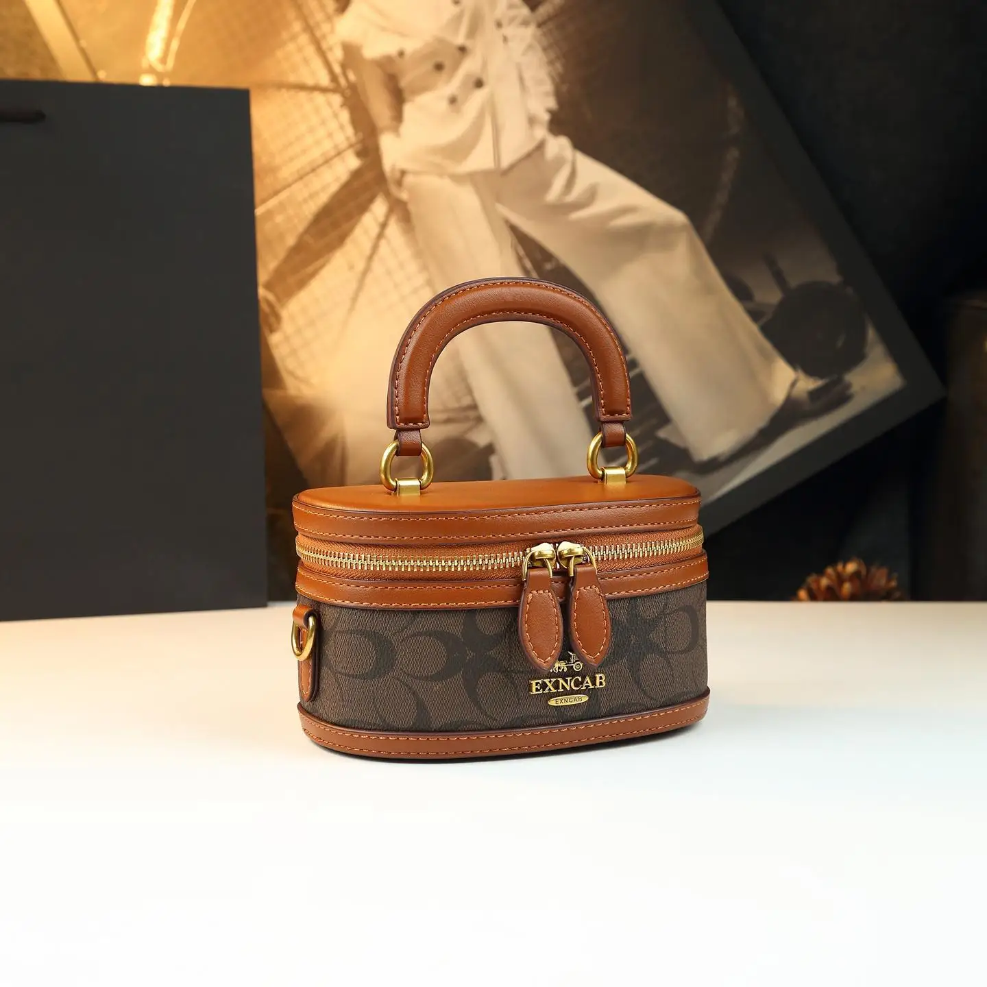 

Luxury Shopper Solid Color Commuter Bag For Women Elegant Designer Paris Fashion Large Capacity Versatile Leather Diaper Bags