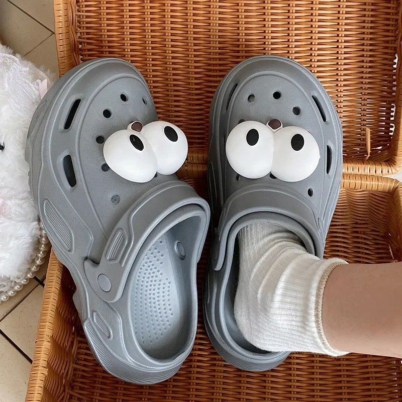 New cartoon big eyes decoration hole shoes beach soft bottom multi-purpose closed-toe sandals outside wear slippers