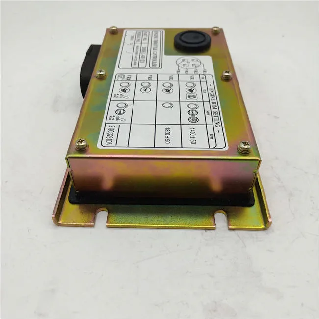 543-00074 300611-00138 300611-00123 MC33030 وحدة تحكم بدواسة الوقود المحرك لـ Daewoo DH225 DH220-5 DH300-7 SOLAR 340LC-V Excavator