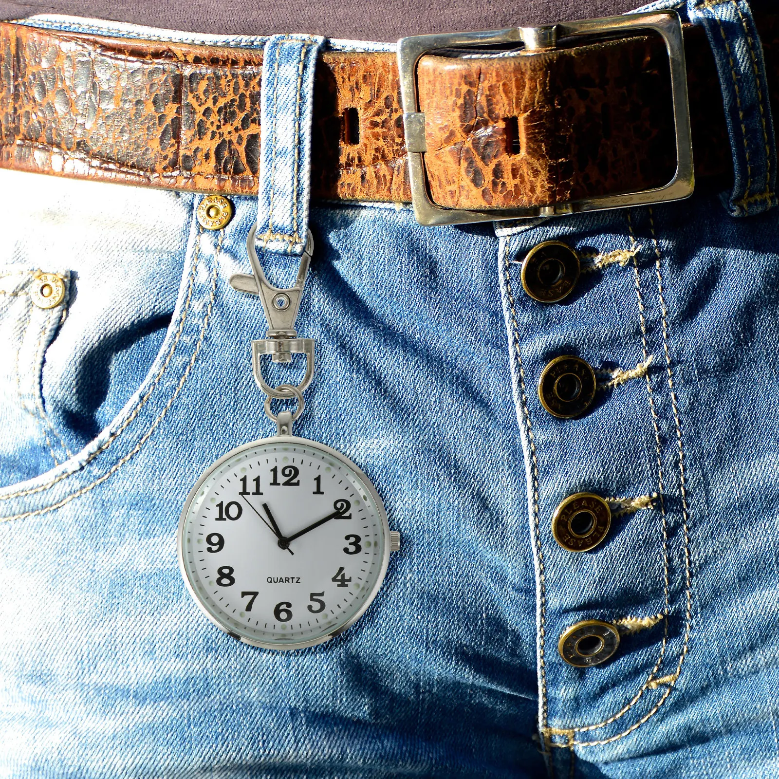 1Pcs Premium Alloy Quartz Pocket Watch Keychain Vintage Style Nurse Fob Watch Key Accessory for Professionals Car Bag