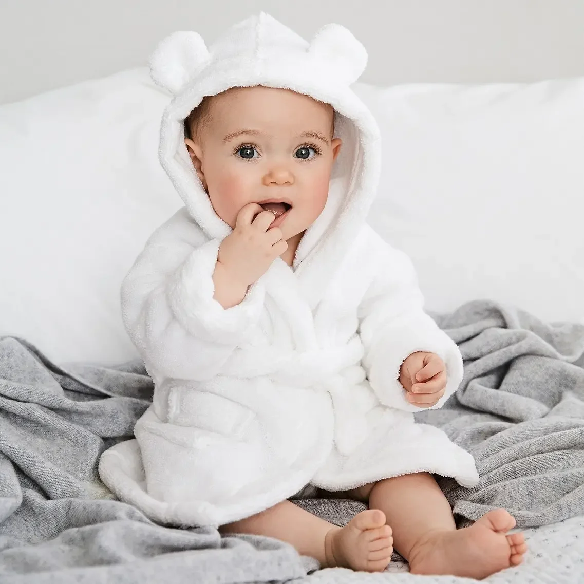 Wholesale Custom kids bath robe plush hooded luxury brand robe baby dressing gown salon hotel kid robes spa pink