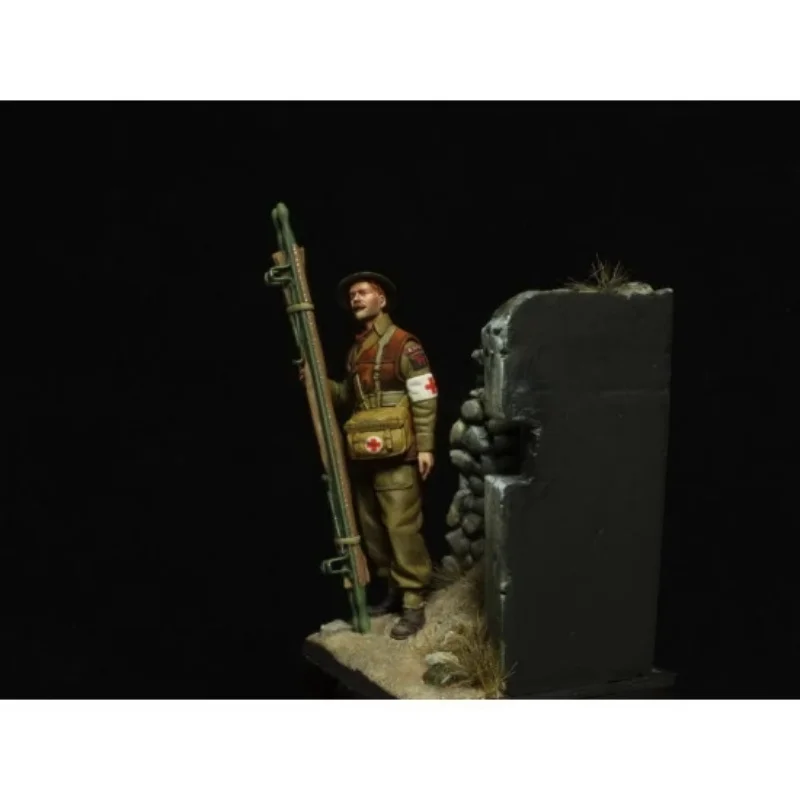 1/35 resin soldier model GK - British medical personnel (including scene) - unassembled and unpainted DIY kit - 609