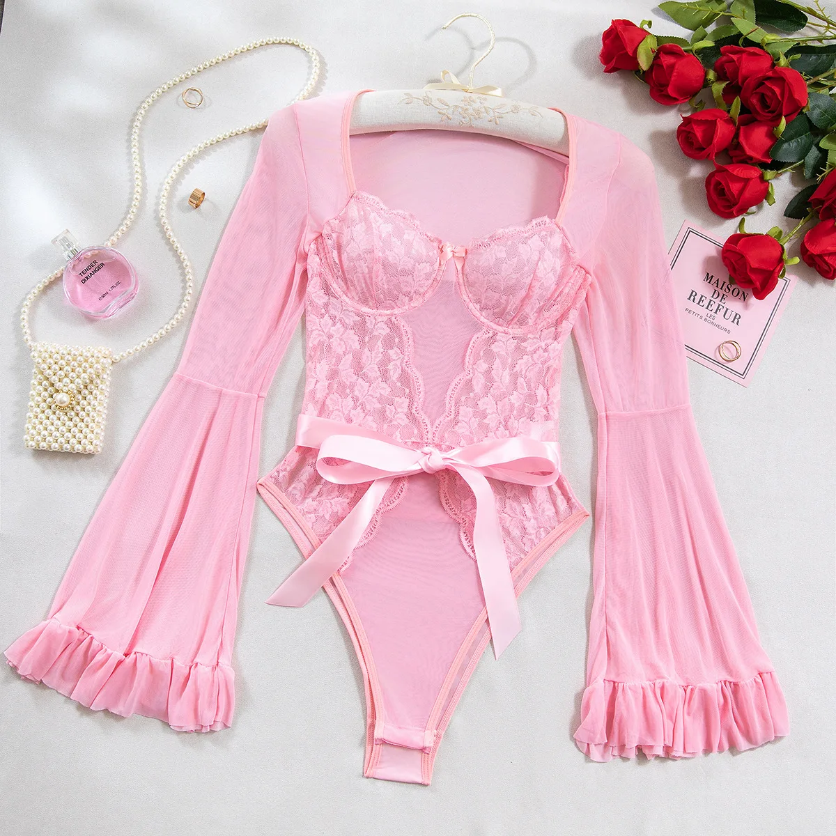 

Женский сексуальный кружевной эротический комплект с вышивкой, прозрачное нижнее белье, боди, элегантный порно костюм, нижнее белье, сексуальные костюмы