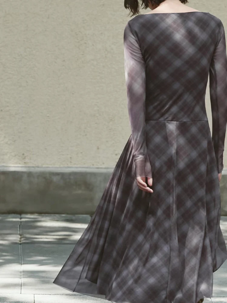 النمط الأوروبي والأمريكي الخريف موضة جديدة الملابس النسائية غير النظامية مطوي مزاجه سليم فستان منقوش من التول #2