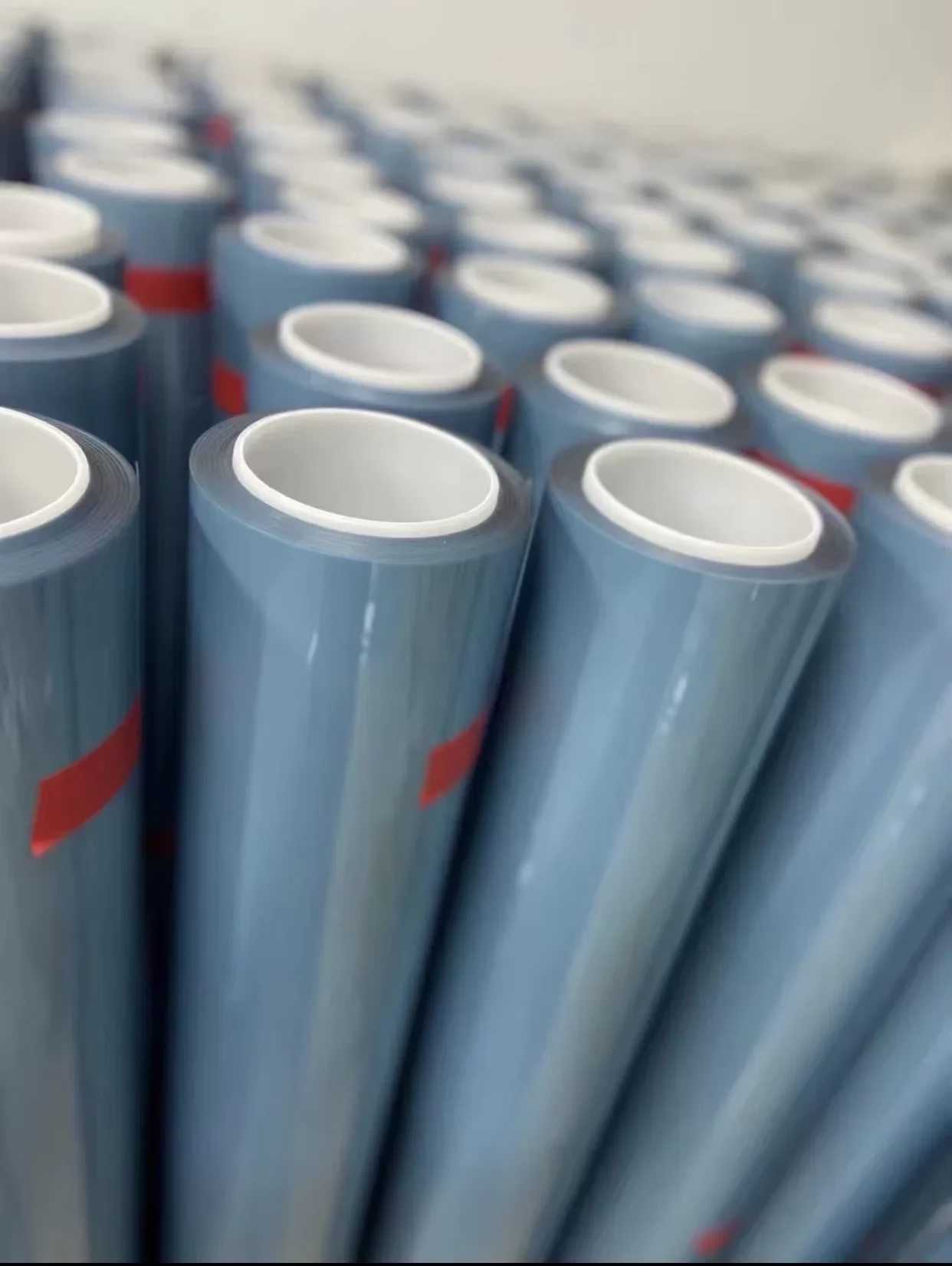 99% الأشعة فوق البنفسجية حجب فتحة سقف السيارة البانورامية درع الجليد طبقة رقيقة واقية السماء الزرقاء بولي TPU مع وظيفة المضادة للخدش وتغيير اللون