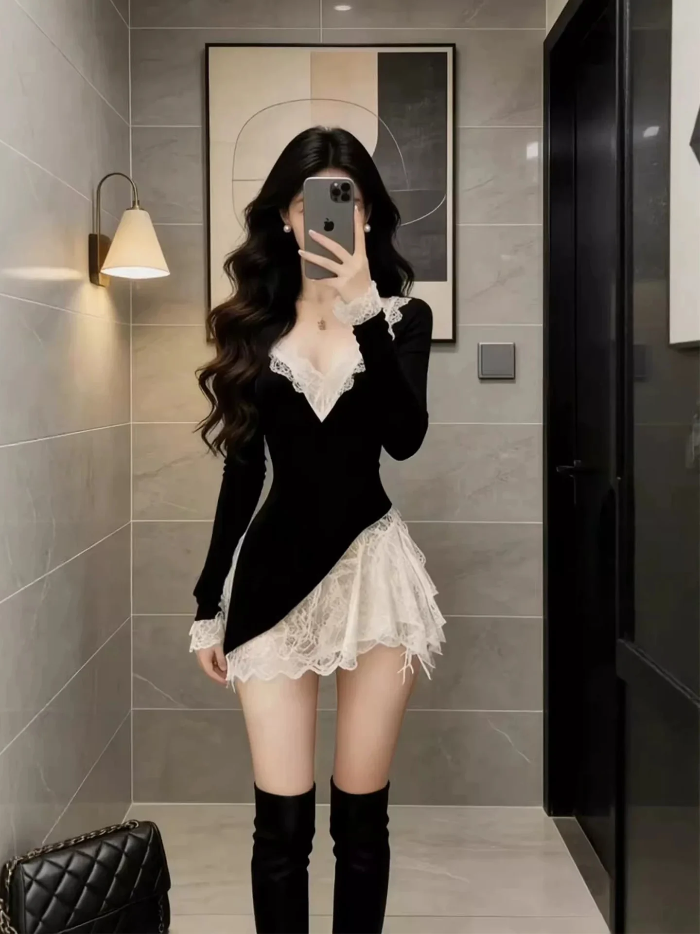 

Женская короткая юбка XZY больших размеров с кружевными вставками и V-образным вырезом, весна 2026, с завышенной талией, облегающая, для повседневной носки