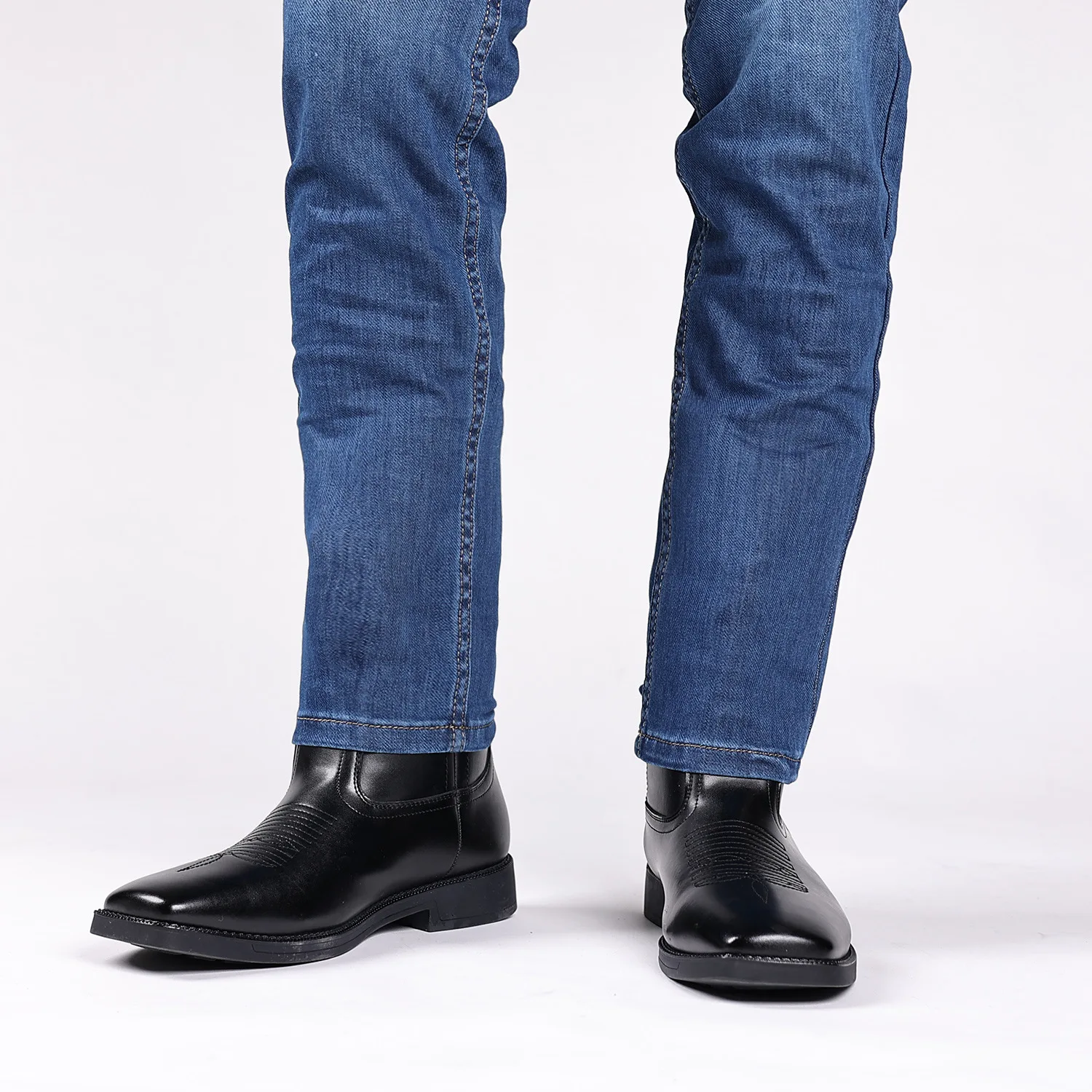 New Hot selling Men's Shoes Spring and Autumn Vintage Western Cowboy Boots Fashion Embroidered Versatile Casual Men's Boots