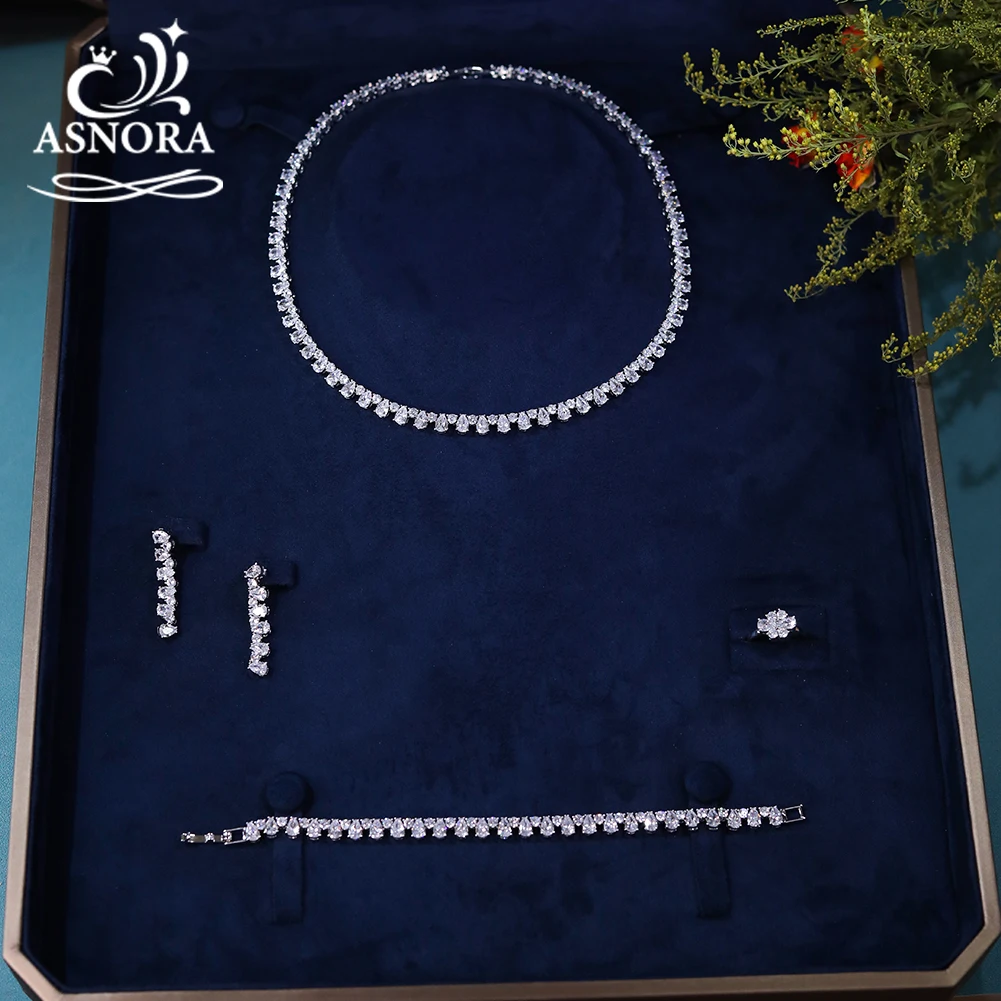 Europe White Cubic Zirconia 4pcs Sets Necklace Stylish Simplicity Engagement Jewelry for Brides Wedding Banquet Accessories