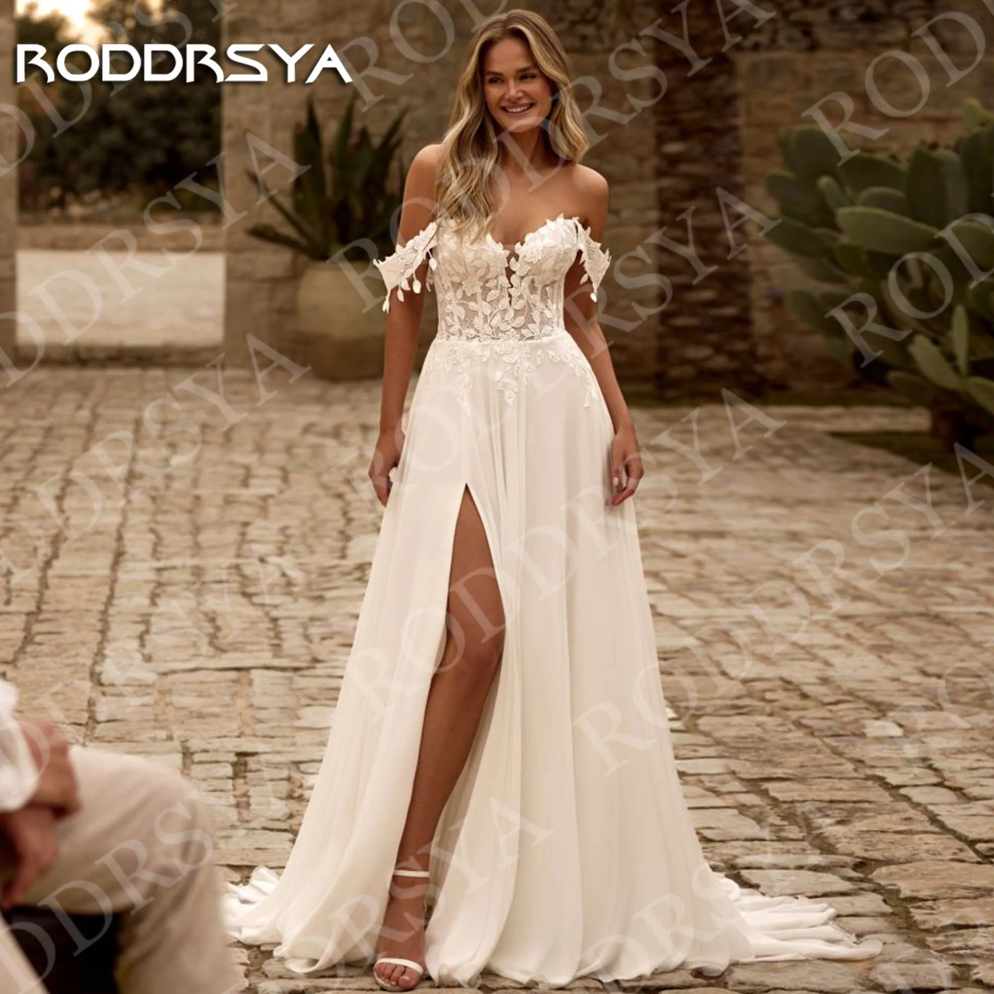 RODDRSYA Boheemse A-lijn Trouwjurk Kant Chiffon Vrouw Romantische Applicaties Off Schouder Hoge Split Bruidsjurken Aangepast Bohemian een lijn bruidsjurk kant chiffon vrouw romantische applicaties off schouder hoge sli