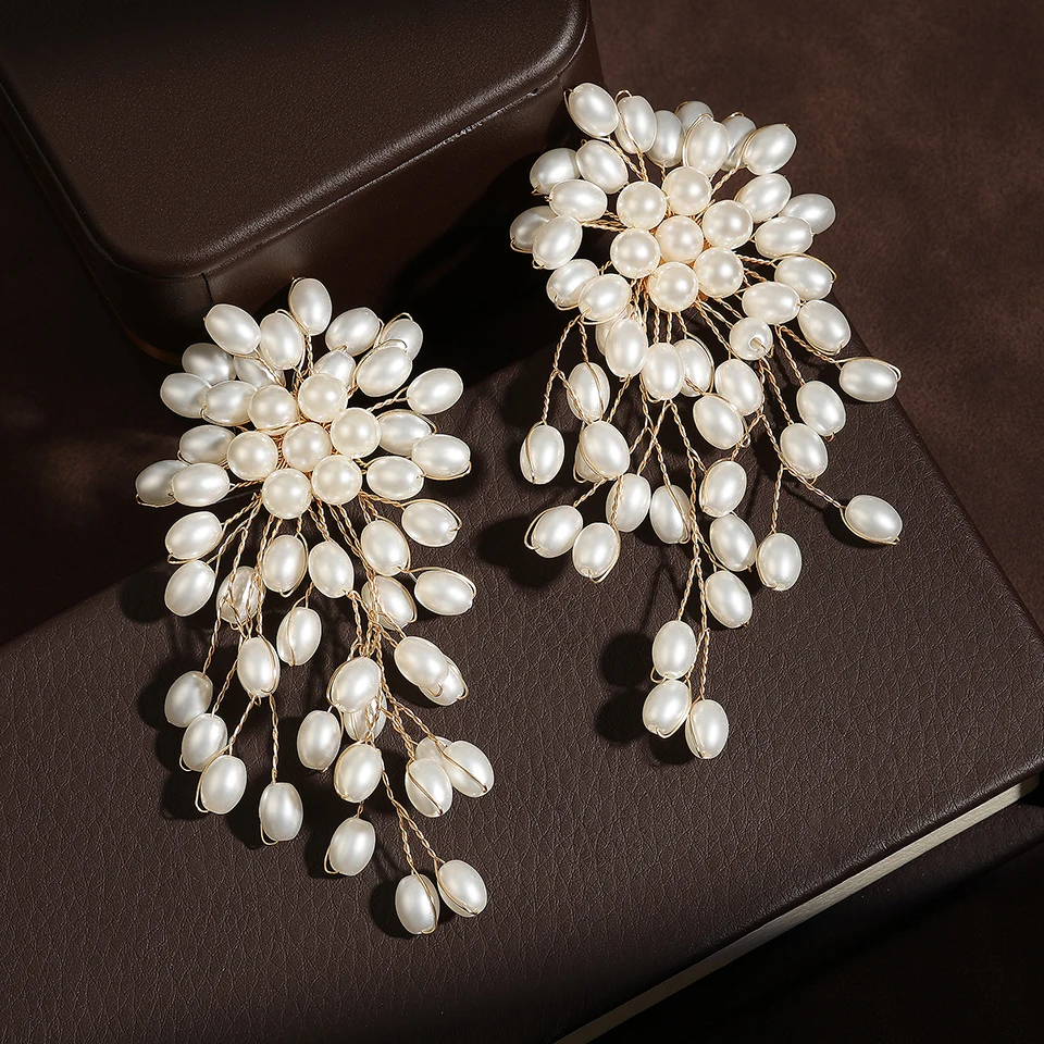 UILZ Temperament Imitation Pearl Flower Earrings Bridal Sweet Handmade Beading Earring Wedding Forest Style Dress Accessories