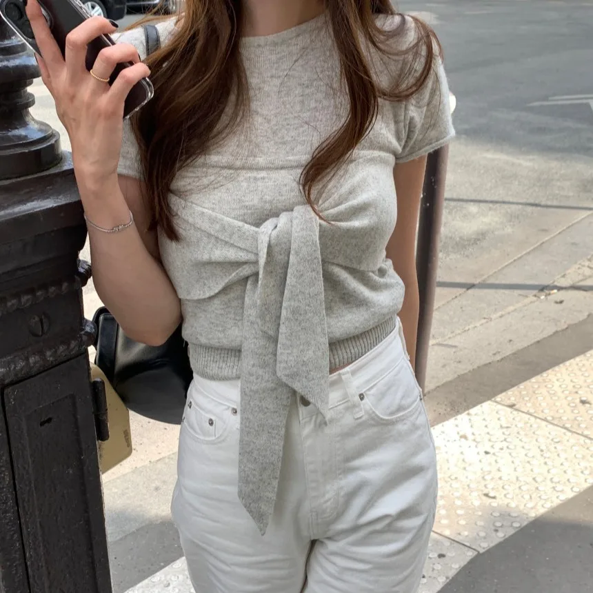 

Chic Early Spring Short Sleeve Knitted Top with Bow Tie Strap Vest Set Versatile Korean Style Women's Sweater Set