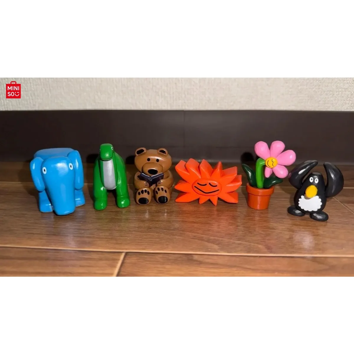 MINISO Blind Box Tajemnicza Figurka Maskotka Kwiatowy Miś Pingwin Dekoracja Klasowa Ozdoba na Biurko Kolekcja Artystyczna Prezent Urodzinowy