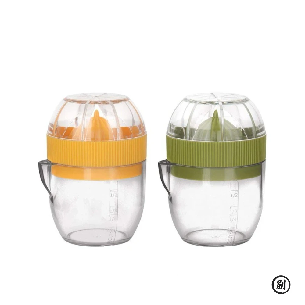 Lemon Squeezer With Lid Plastic Manual Lemon Juicer Orange Press Cup Citrus Squeezer with Pour Spout Fruit Tools image 3