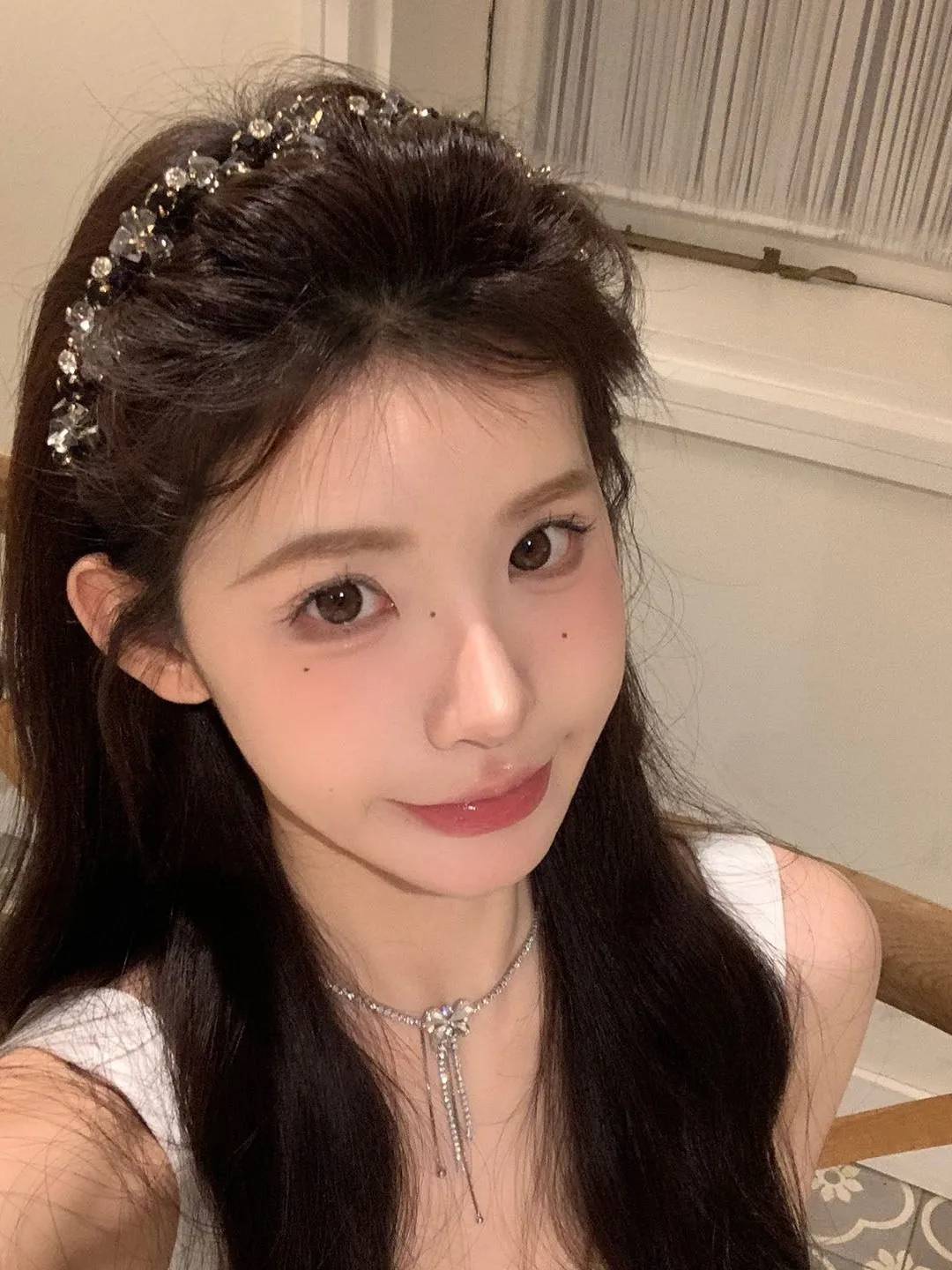 lastkiss-bandeau-antiderapant-en-acrylique-waterdiamond-wave-pour-femme-nouvelle-collection-2026-pour-coiffures-hautes-tendance-pour-fetes-et-trajets-quotidiens