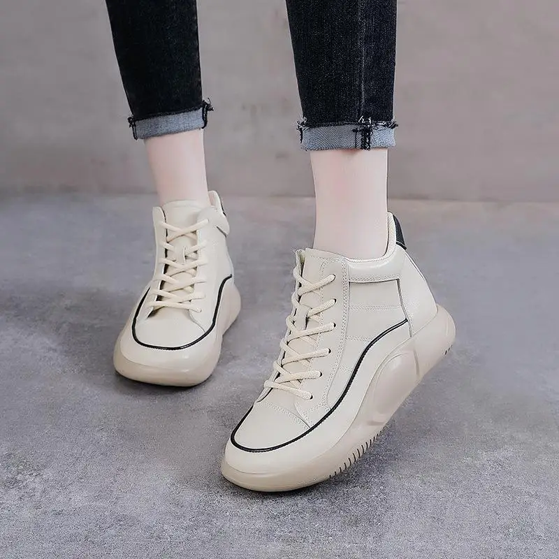 

Casual Women's Leather Short Boots Thick Bottom Platform Slip-On round Toe Anti-Slip Summer Fashion Boots Head Layer Cowhide