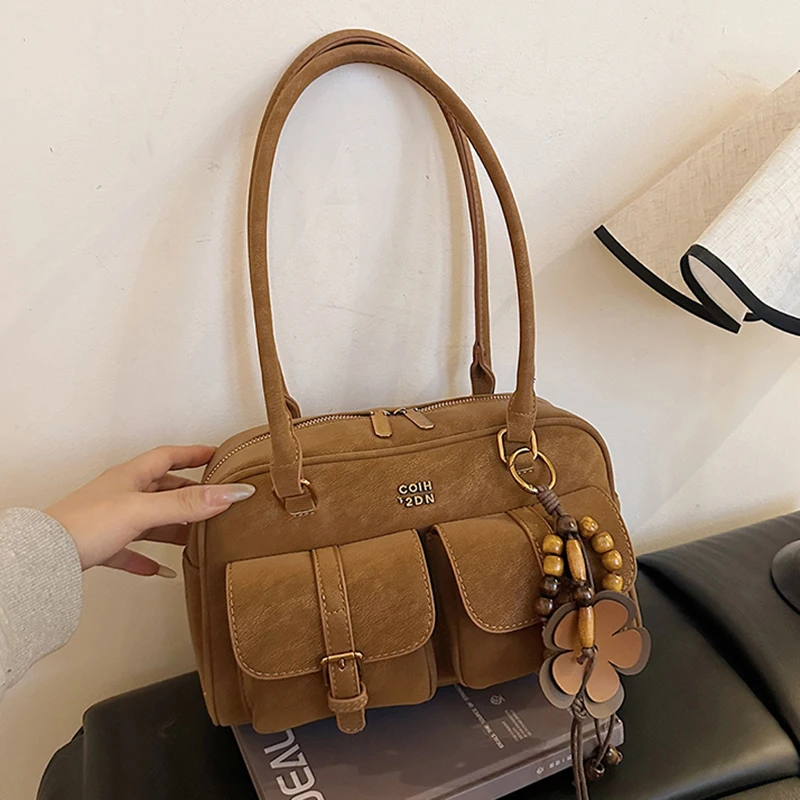 

Женская однотонная замшевая кожаная сумка в стиле ретро с несколькими карманами, большая вместимость со съемным шармом для аксессуаров