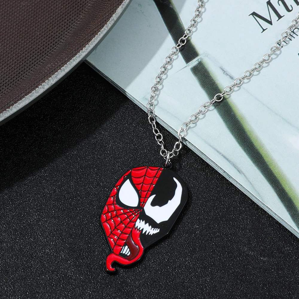 Kreative Venom & Spiderman Halskette Superhelden-Anhänger Modeschmuck Accessoire für Jungen und Männer Einzigartiges Geschenk – Detail 2