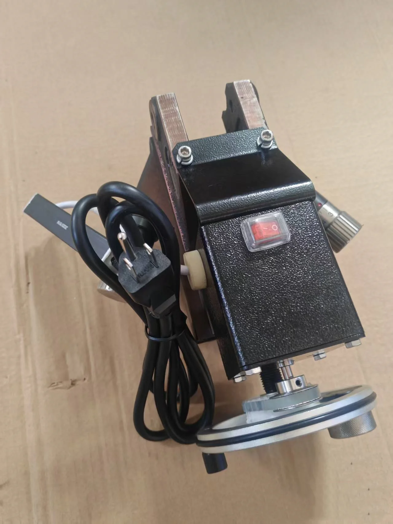 Original Accessories Without Drive Unit on the Car Disc Aligner Brake Lathe Machine AM8700 Auto Repair for Vehicle Maint