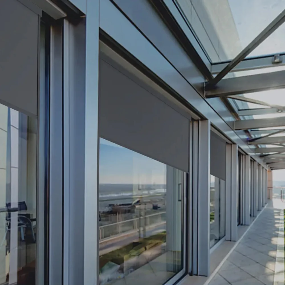 

Heavy Duty Outdoor Waterproof Curtains Sun Shading Cordless Windproof Roller Blinds for Garden