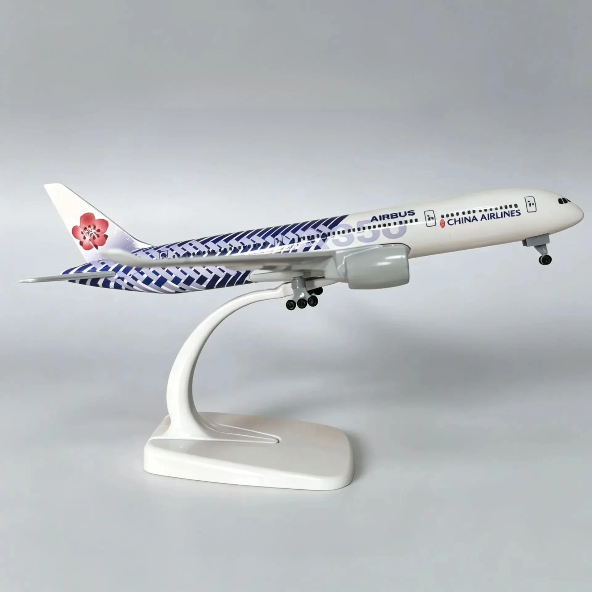 20cm Metal Scale Aircraft Carbon Fiber China Airways A350 Commercial Airplane Model With Base As Static Aviation Home Decoration