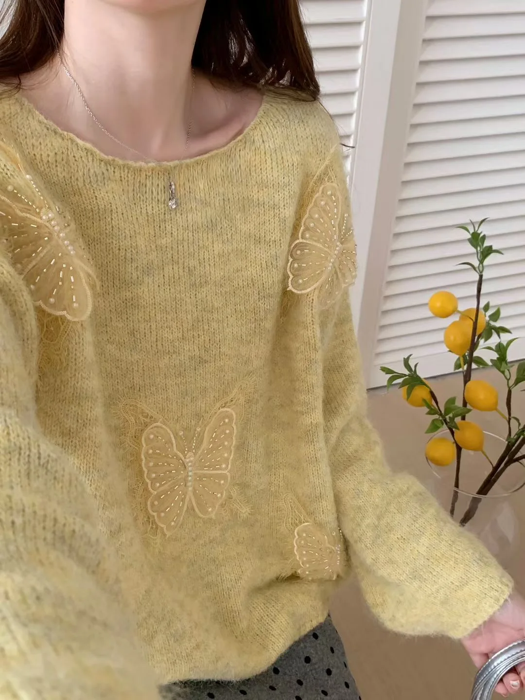 

Autumn Winter 2025 Women's Lazy Loose Knitted Sweater Bead Design High-End Korean Sle Top Warm Long Sve round ...