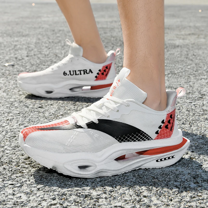 Ultra-lightweight breathable mesh running shoes with shock absorption and anti-slip properties trendy sports shoes for teenagers