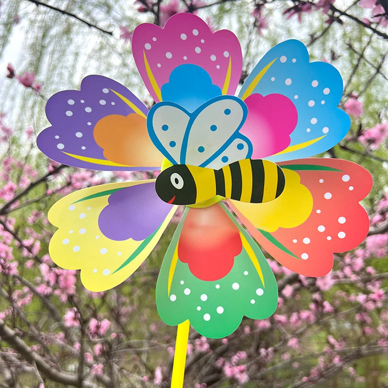 1Pcs Cartoon Flower Shaped Insect Handheld Windmill Home Garden Decoration Wind Spinner Whirligig Yard Decor Outdoor Kid Toy