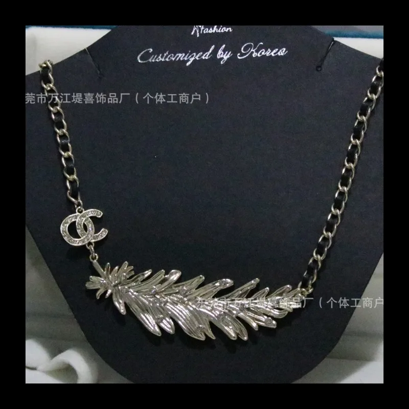 992 ربيع الذهب الأسود ارتداء الجلود القمح الأذن شكل كامل الماس C قسط الإصدار اليومي سلسلة عنق قصيرة URL #1