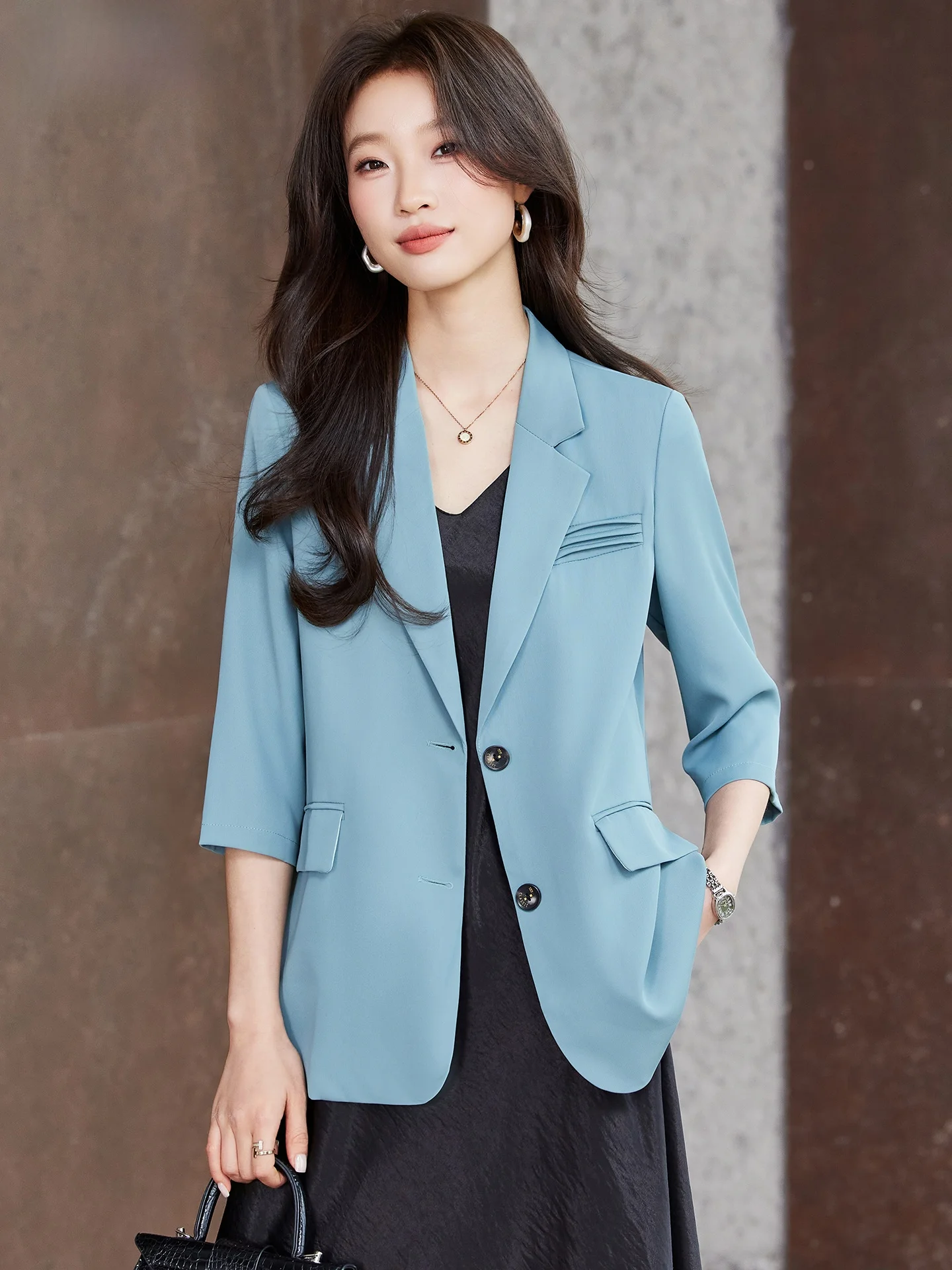 

Синий женский костюм-жакет Blue Seven-Armor: тонкий, для деловых встреч, высококачественный, маленький размер, повседневный, из полиэфирного волокна, немнущийся