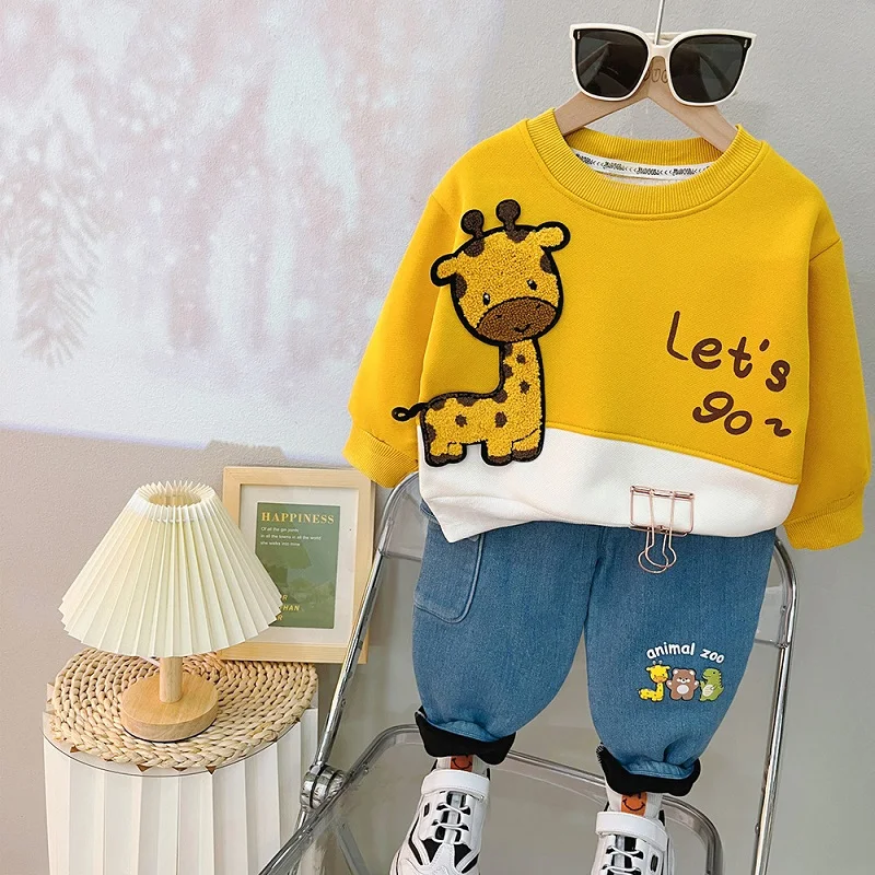 2023 New Boys\' Plush Cartoon Hat Little Bear Printed Long Sleeve Pants Set Girls\' Long Sleeve Warm Cute Set Baby Clothing