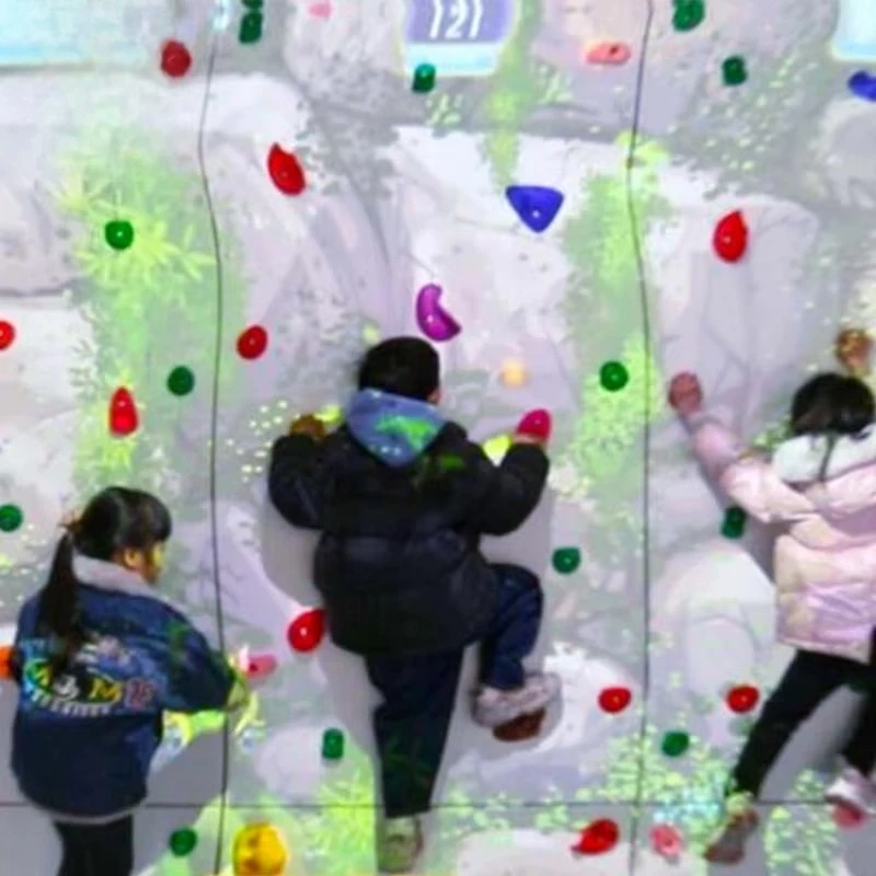 Customizable Projection Climbing Adventure Park System Thematic Storylines  for City Parks Resorts Indoor