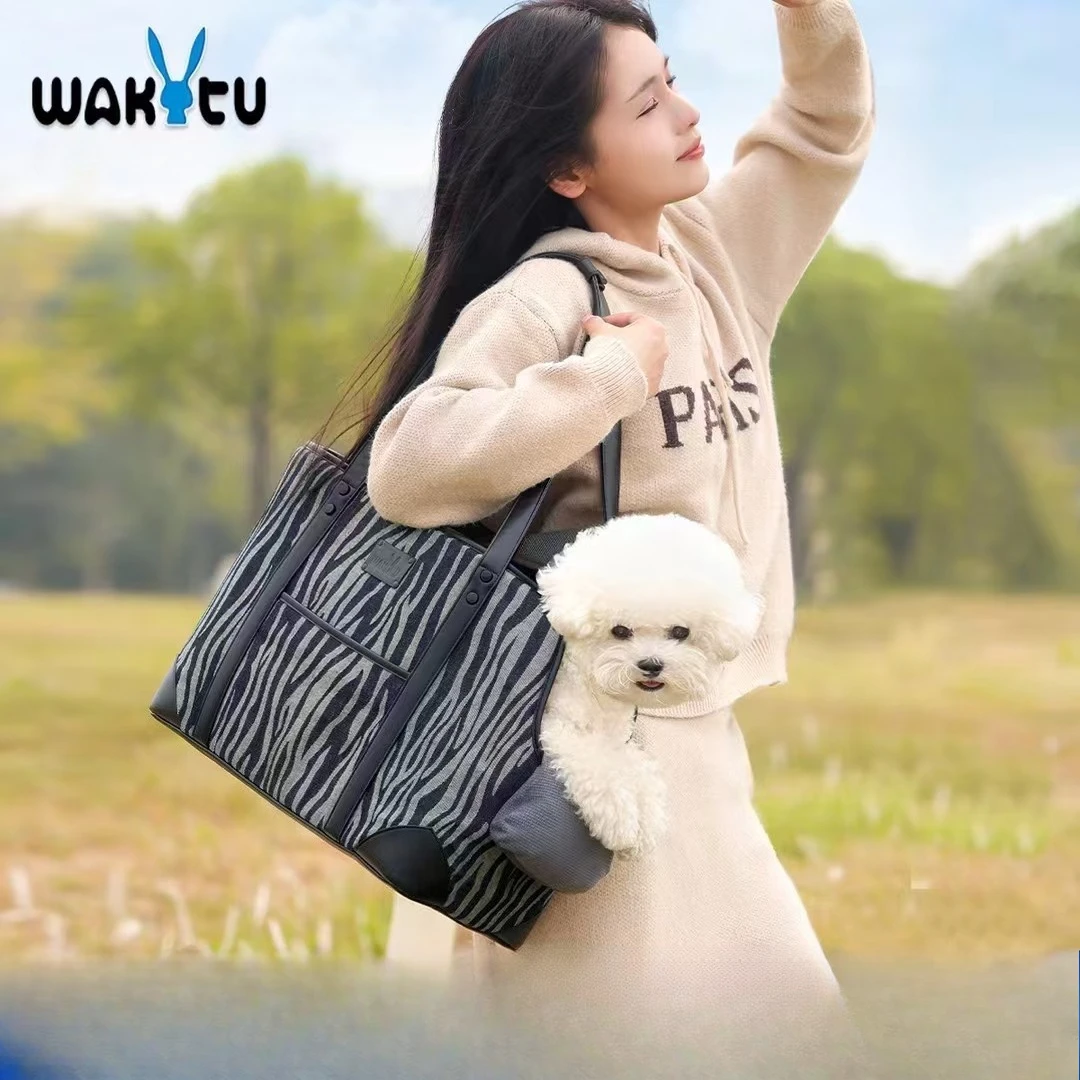 

Wakytu Pet Out Tote Bag Small Dog Denim Portable Breathable Winter Travel Cat Handbags Women's Shoulder Bag for Cat Carriers