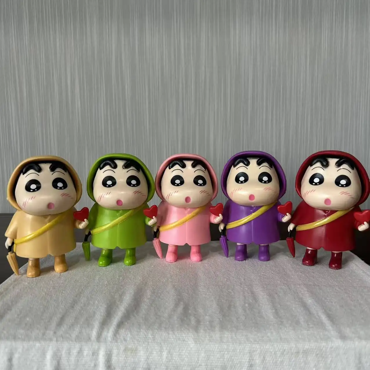

5pcs/set New Anime Crayon Shin-chan Rainy day styling Q version Kawaii Figure Model Toys Doll ornament Gifts