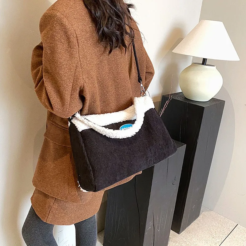 Bolso de hombro de felpa de gran capacidad para mujer, bolsa cruzada con cremallera bordada, diseño de moda, informal, para ir de compras, novedad