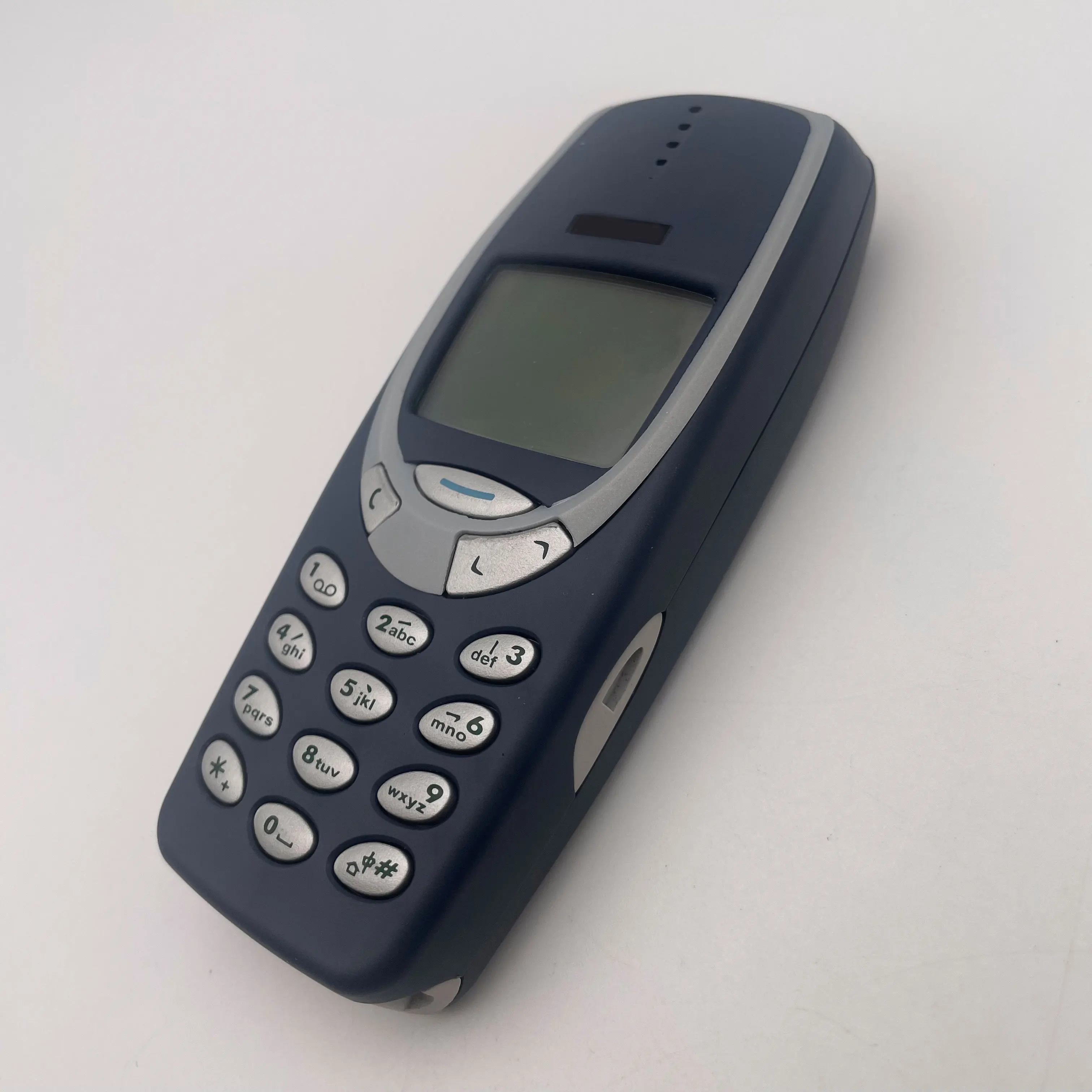 هاتف محمول أصلي غير مقفول 3310(2000) GSM 900/1800 2G لوحة مفاتيح عربية روسية مصنوعة في فنلندا