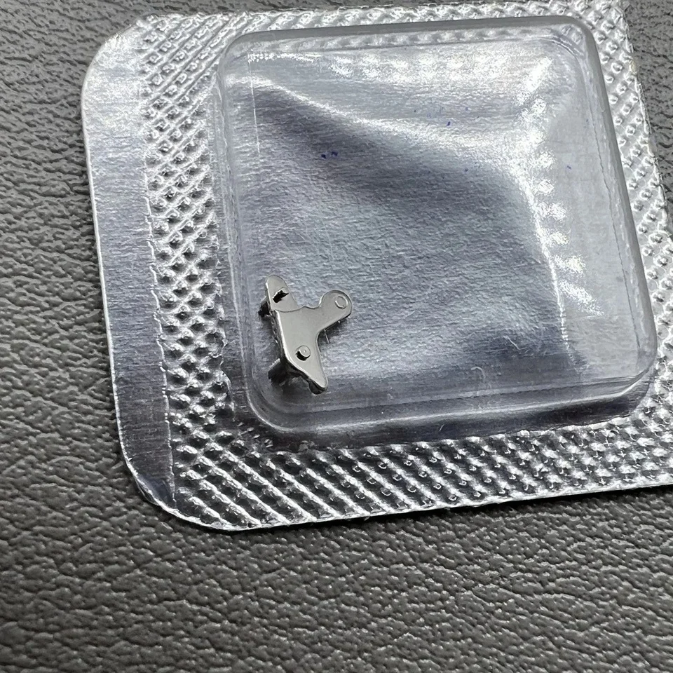 

Запасной рычаг регулировки 3135-220 для механического механизма калибра RLX 3135-220