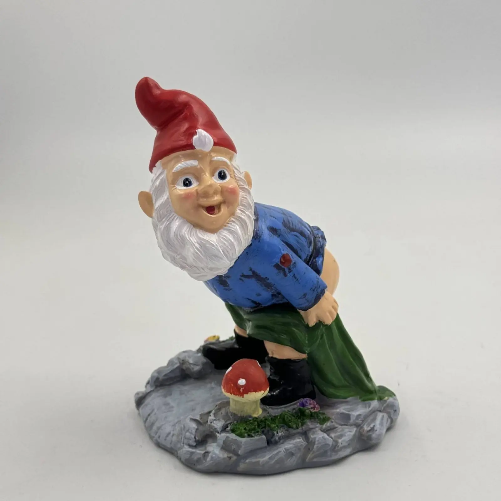 Moon Gnome Statue Outdoor Downspout Extender Cover Garden Gnome Ornament Long-Lasting Resin Drainpipe Statue Weather-Resistant view 2