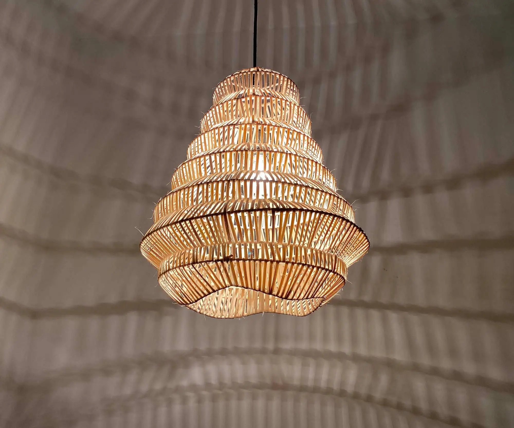 JOYINLED Tower-shaped Rattan Pendant Light, Handwoven Rattan Lighting, 40/50/60cm Lampshade for Kitchen, Bedroom, Dining Room
