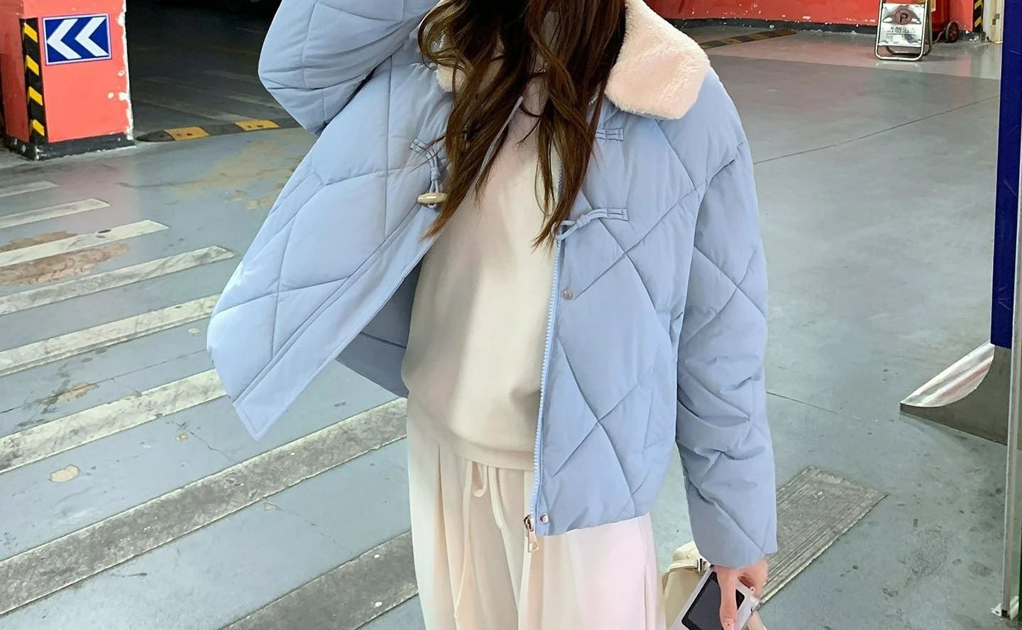 سترة شتوية قصيرة جديدة سميكة 2025 معطف قطني دافئ بنمط الماس #5