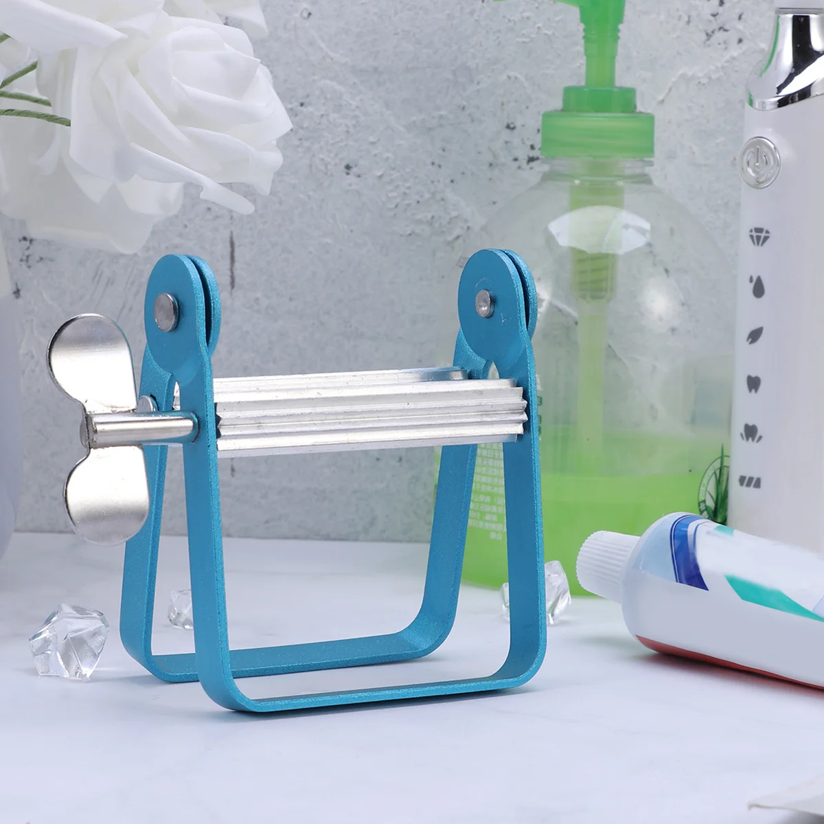 

1Pcs Stainless Steel Toothpaste Squeezer Efficient Tube Extruder for Bathroom Kitchen Travel Use Multifunctional Metal Paste