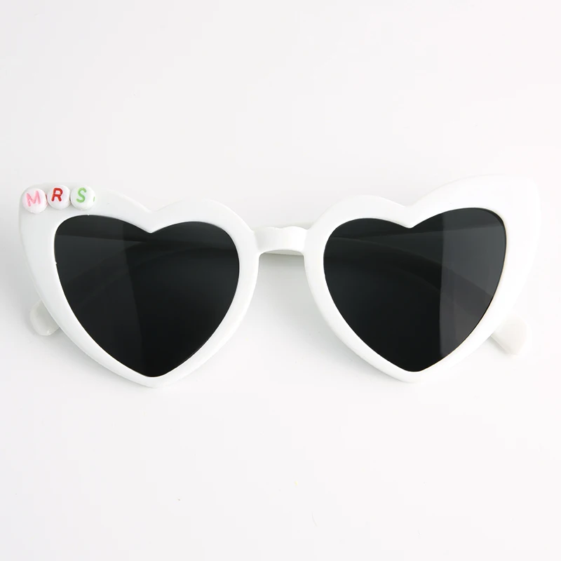 Herzförmige Sonnenbrille für Hochzeit, Braut, Brautjungfer, Geschenk, Junggesellenabschied, Gastgeschenke, Braut-Squad-Brille, 12/24/36/48/60 Stück – Detail 8