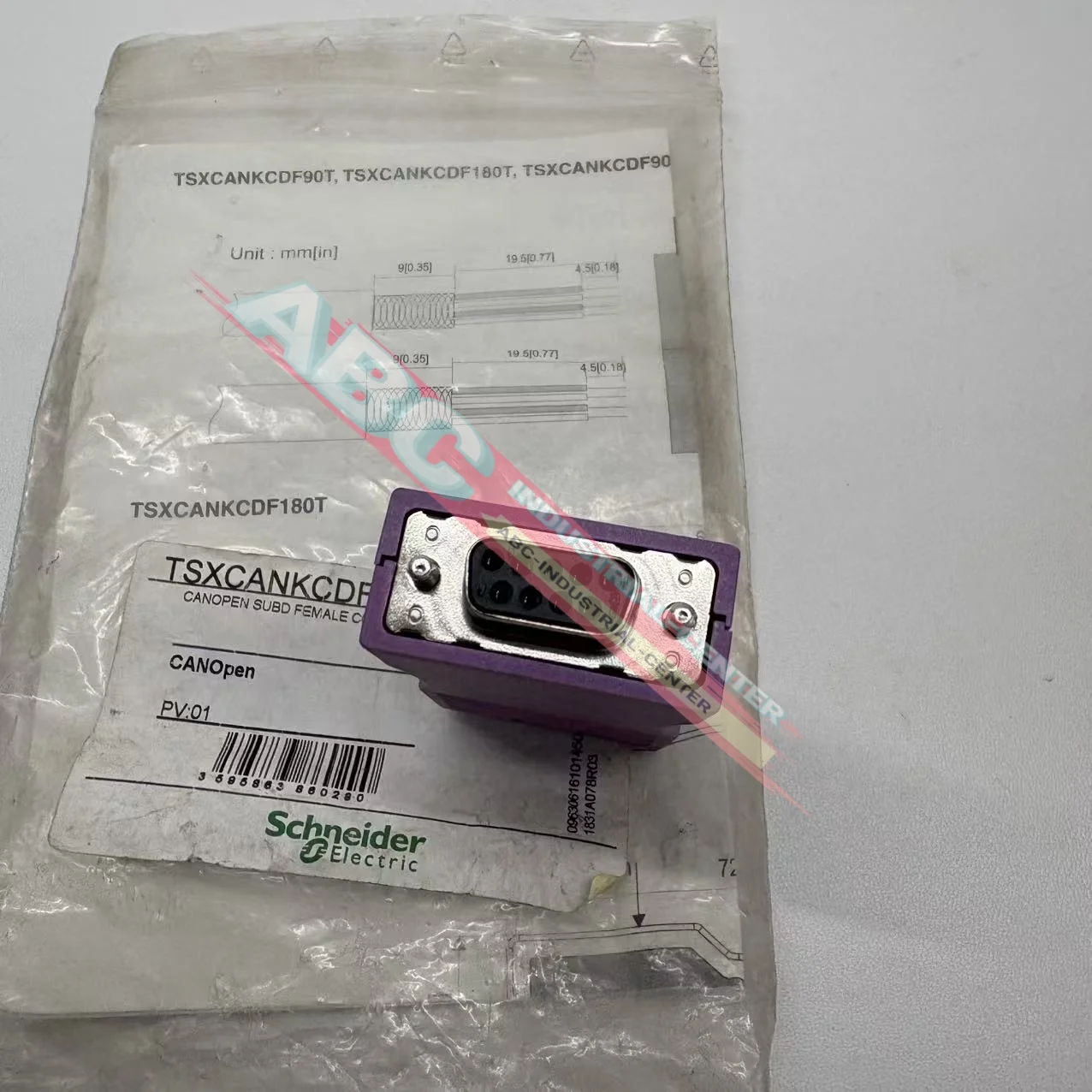 TSXCANKCDF180T 100% 새 PLC 모듈