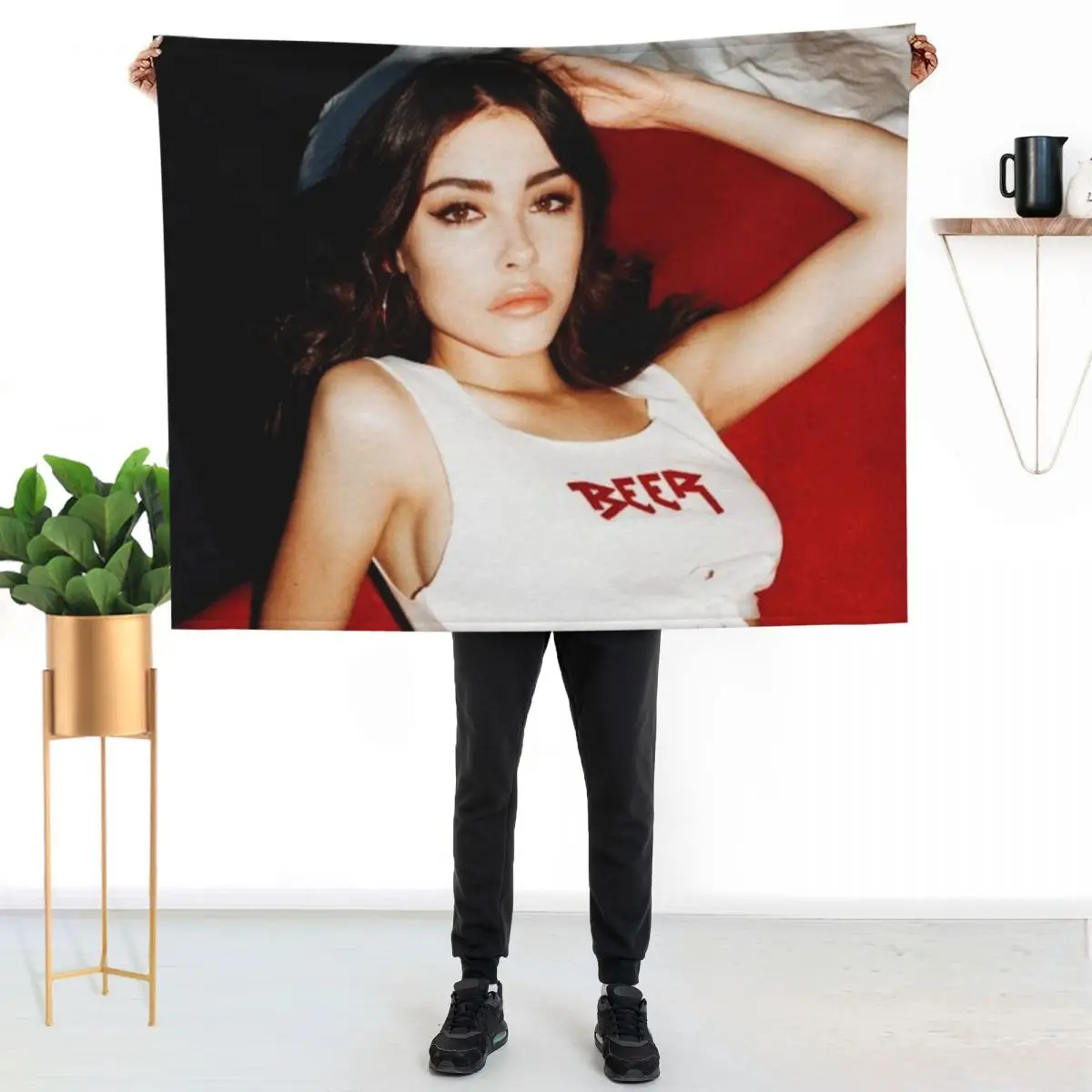 

Madison Beer Throw Blanket Soft Cozy Blanket for Pet Kids Adults