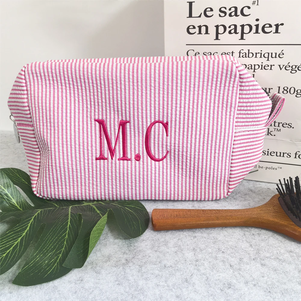 

New Personalized Embroidery Name Seersucker Cosmetic Bag,Bridal Party Gifts,Custom Women's Travel Toiletry Kits Free Shipping