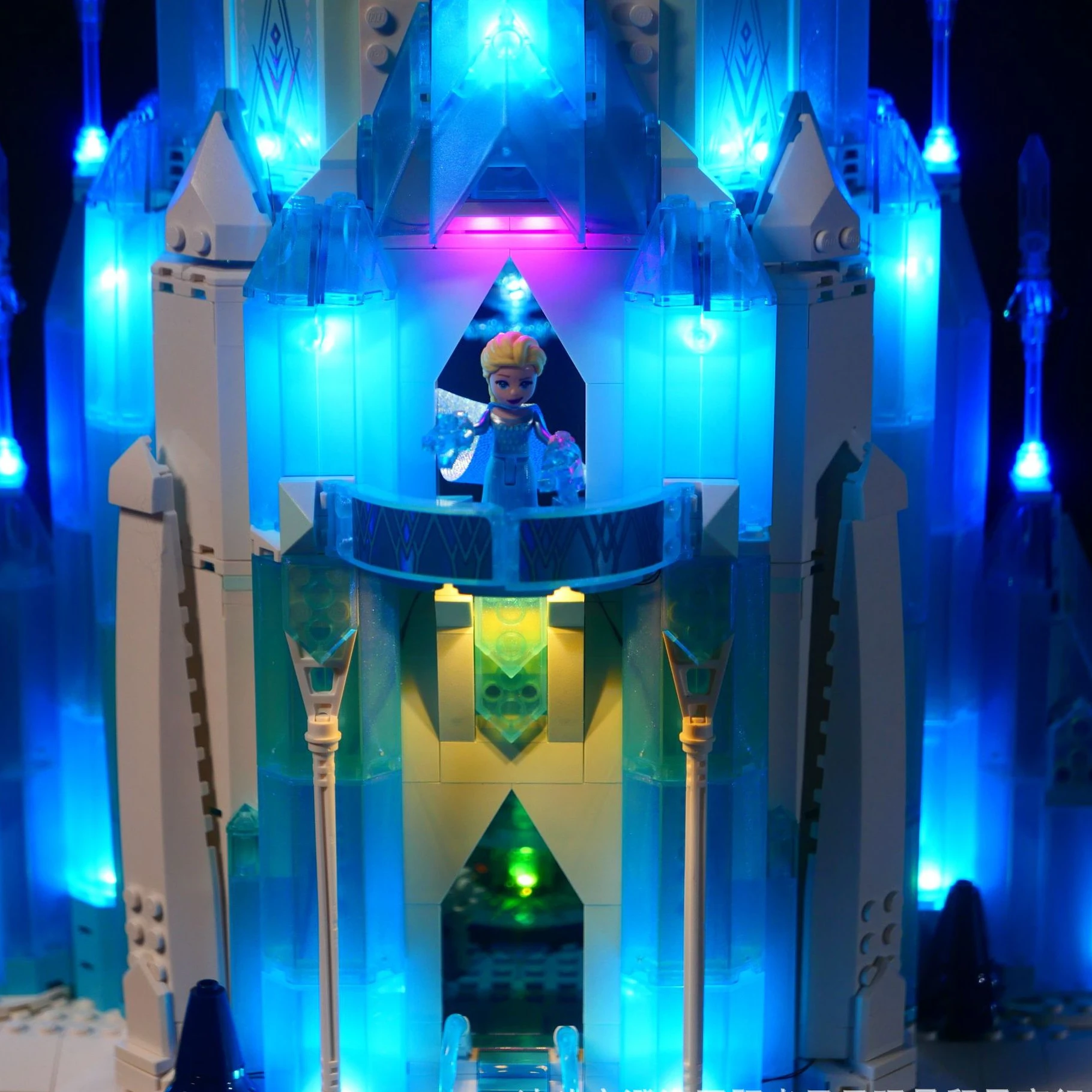 Kit de blocs de construction lumineux LED pour le château de glace, ensemble d'éclairage uniquement, jouets de bricolage, cadeau, non inclus, 43197