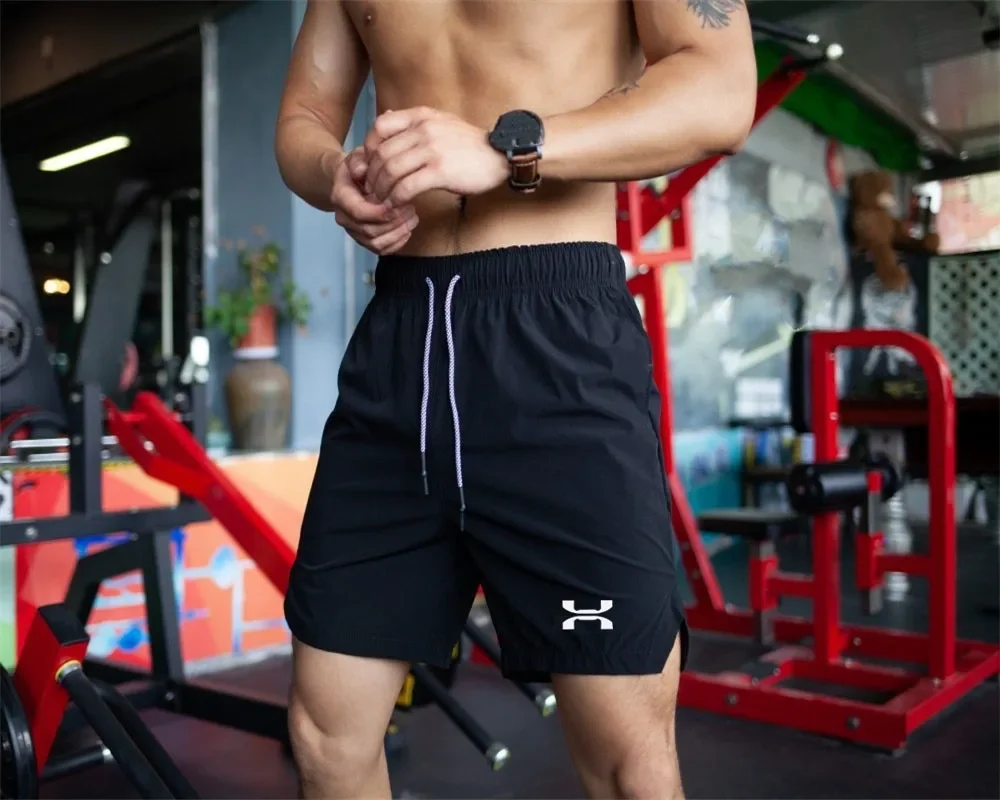 Shorts esportivos respiráveis de secagem rápida masculinos, shorts de treino fitness, shorts de marca de verão, moletom ao ar livre de 5 pontos