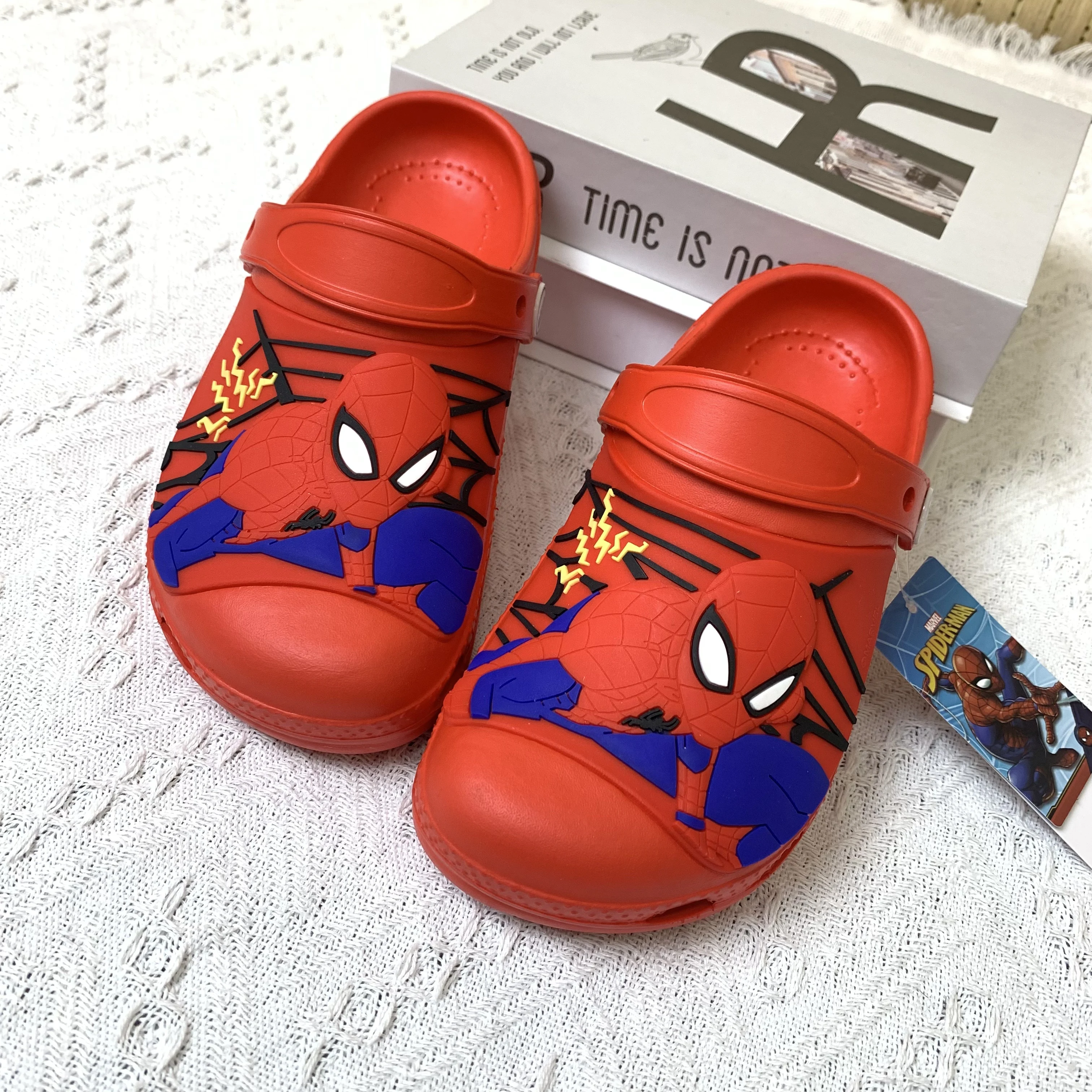 Spiderman Zomer Slippers Spider-Man Waterdichte Outdoor Strand Holey Spider Man Schoenen Sandalen Slippers Anime Figuren Jongen Gift