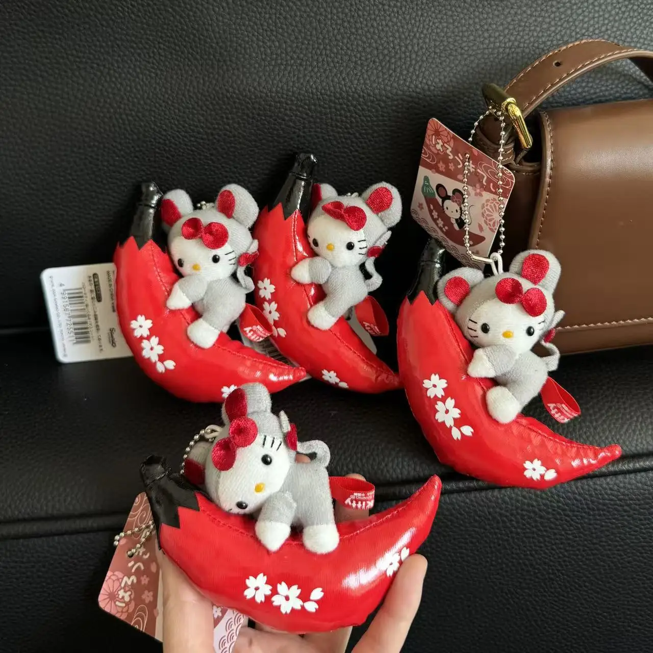 

In Stock Mouse Holding a Chili Pepper Kitty Plush Doll Pendant Cute Anime Peripherals Toy Birthday Christmas Gift