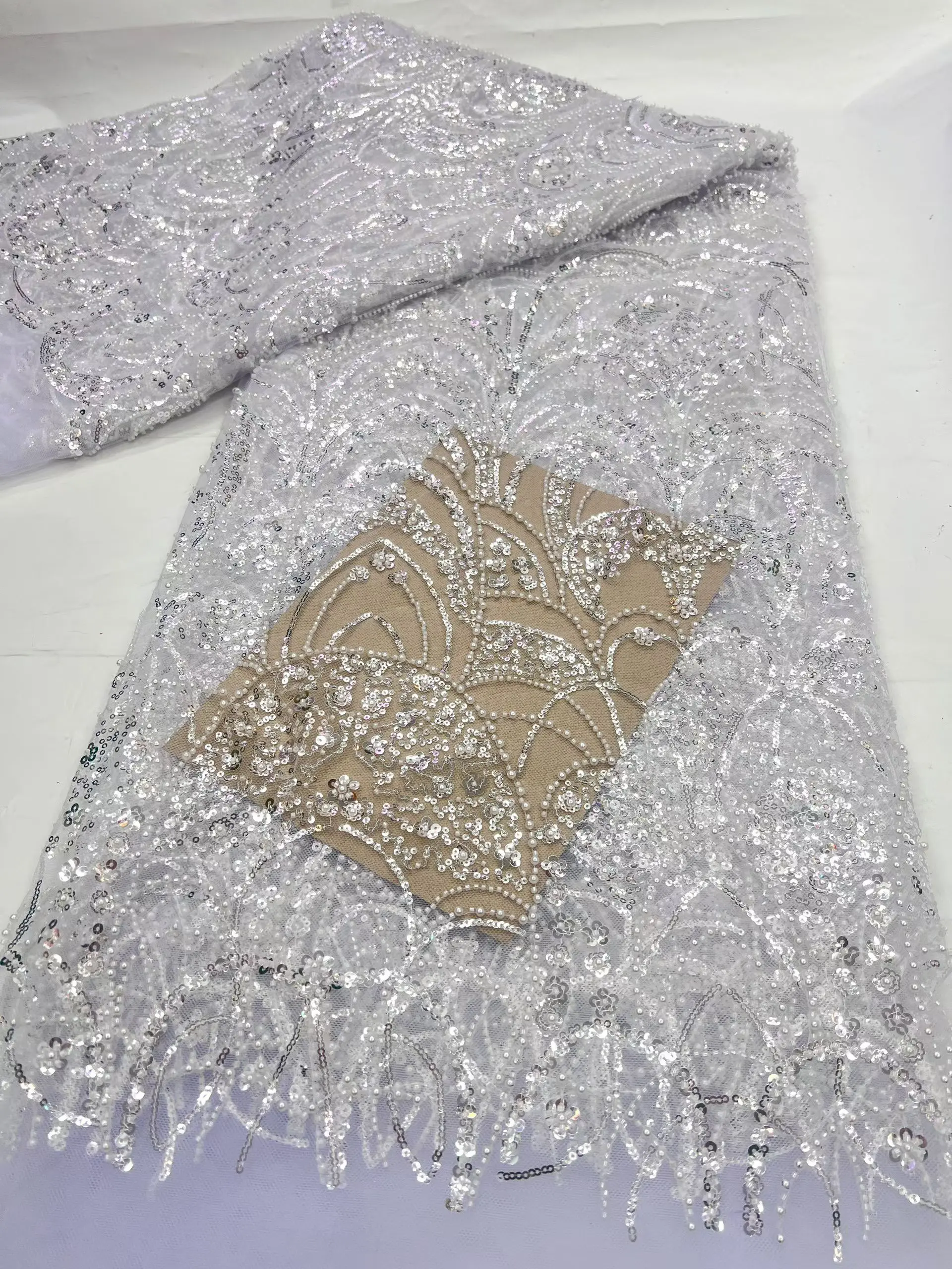 

Новый дизайн, белое кружево с тяжелыми бусинами и пайетками, африканское кружево 2026, высококачественное французское кружево с бисером для вечернего платья KHD26128